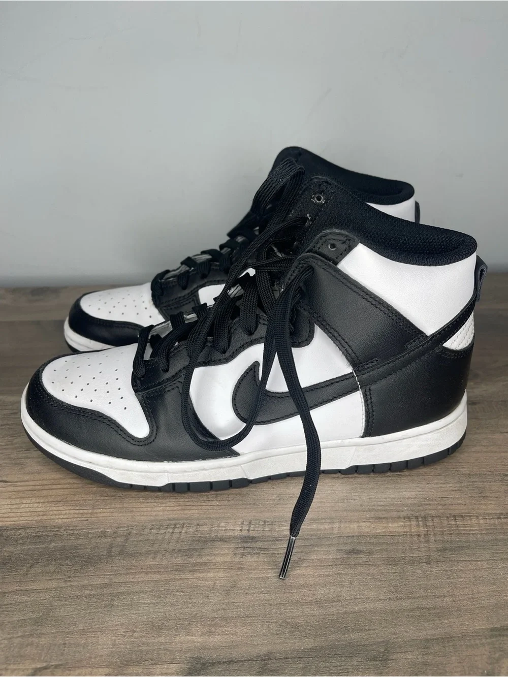 Nike stylish mid